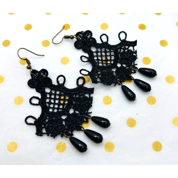 Vintage Black Crochet Lace Dangle Earrings With Teardrop Beads - Picture 1 of 2